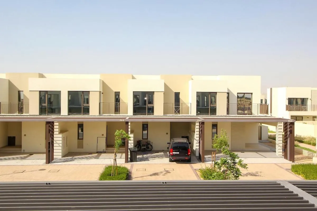 Parkside 2 Family Townhouse-3Br-Emmar South Golf Villa Dubai