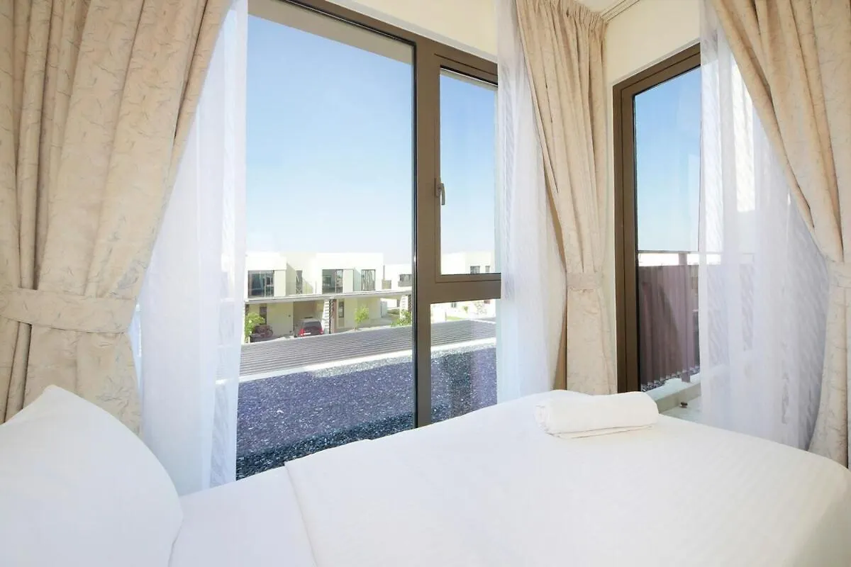 두바이 Parkside 2 Family Townhouse-3Br-Emmar South Golf 빌라